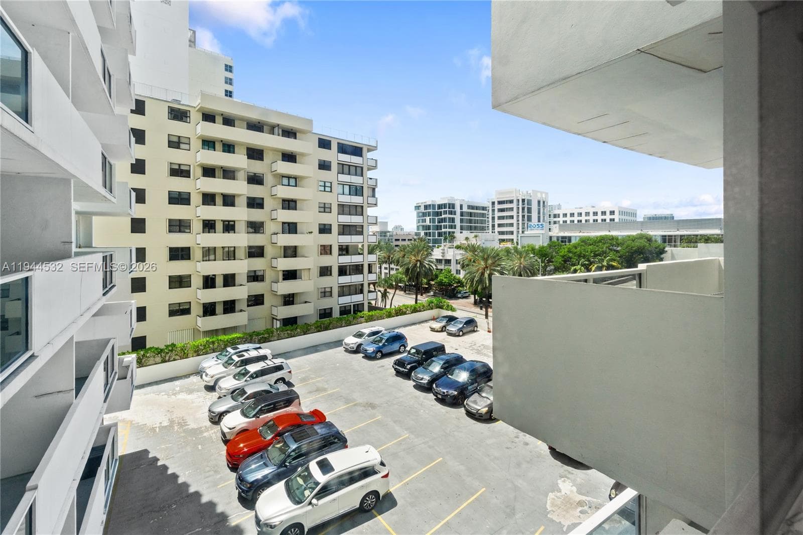 A11944532 — Miami Beach — 13