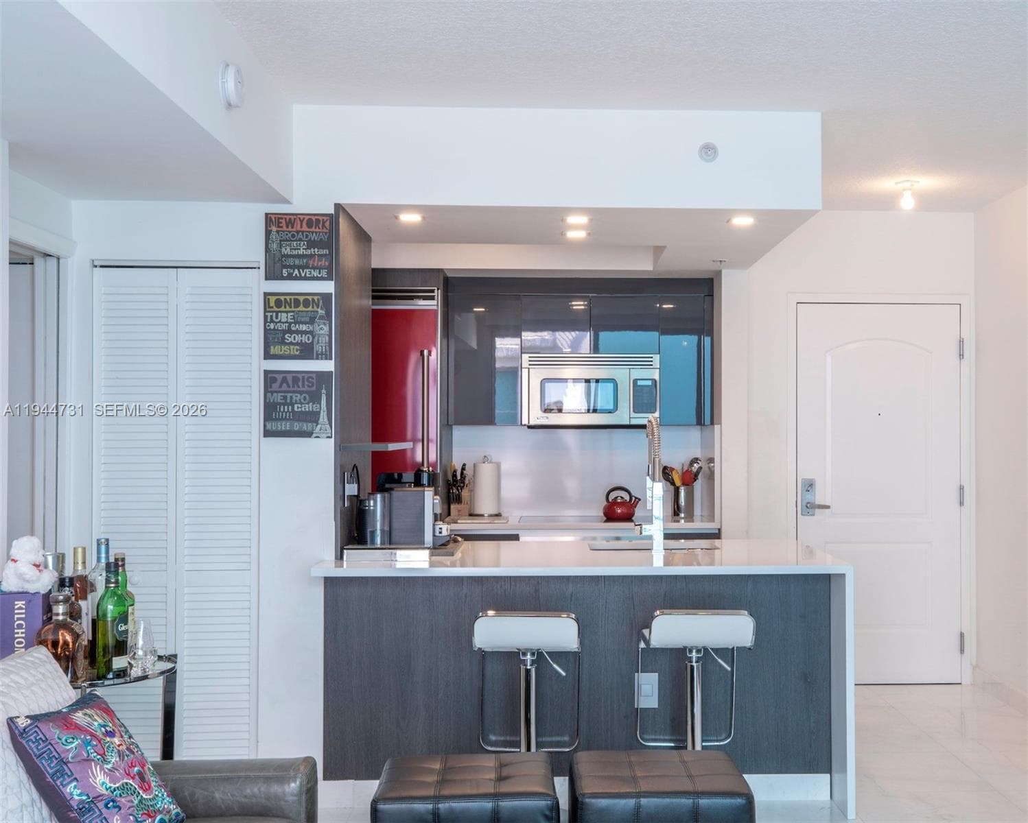 A11944731 — Miami Beach — 3