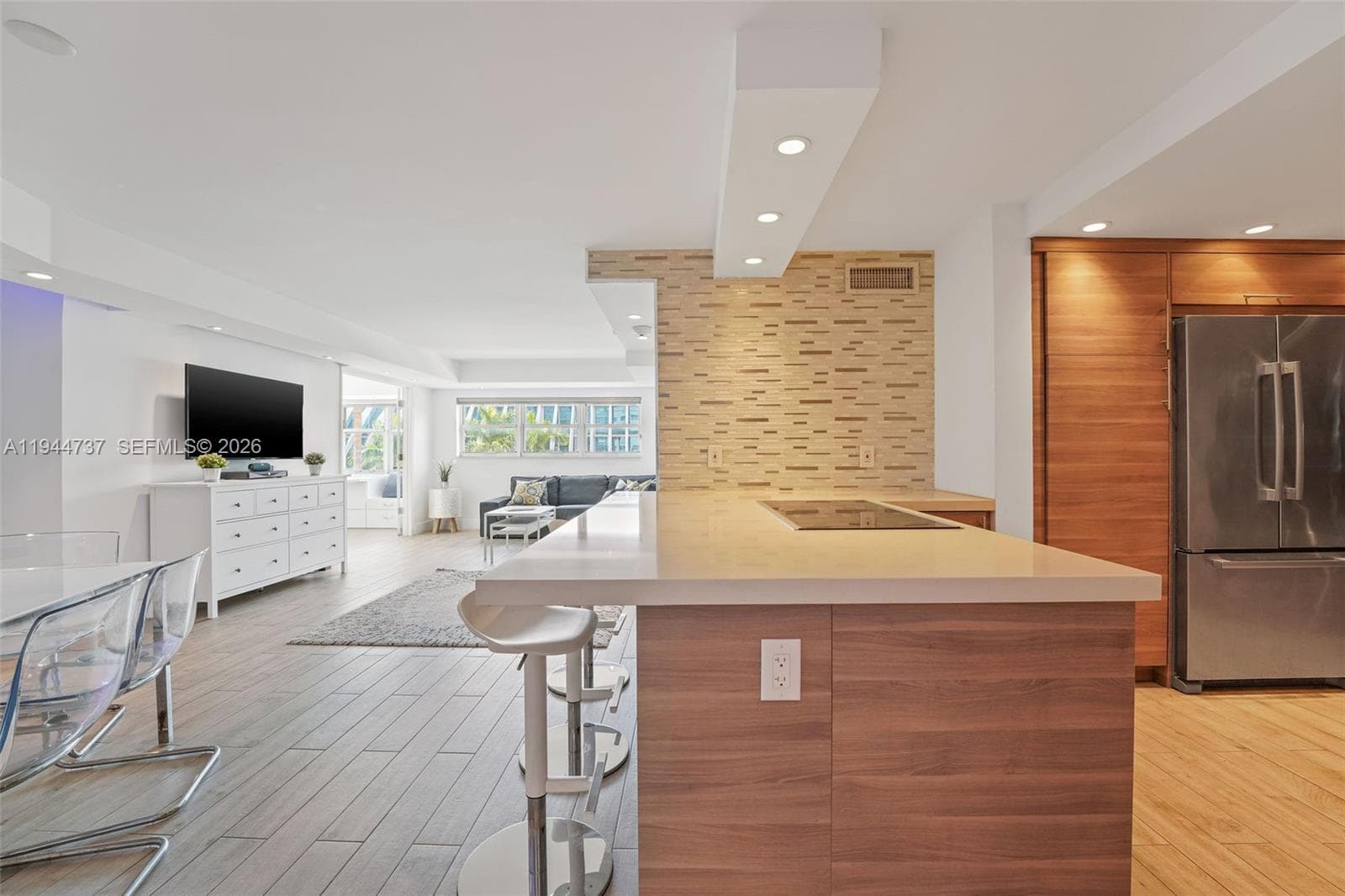 A11944737 — Miami Beach — 2