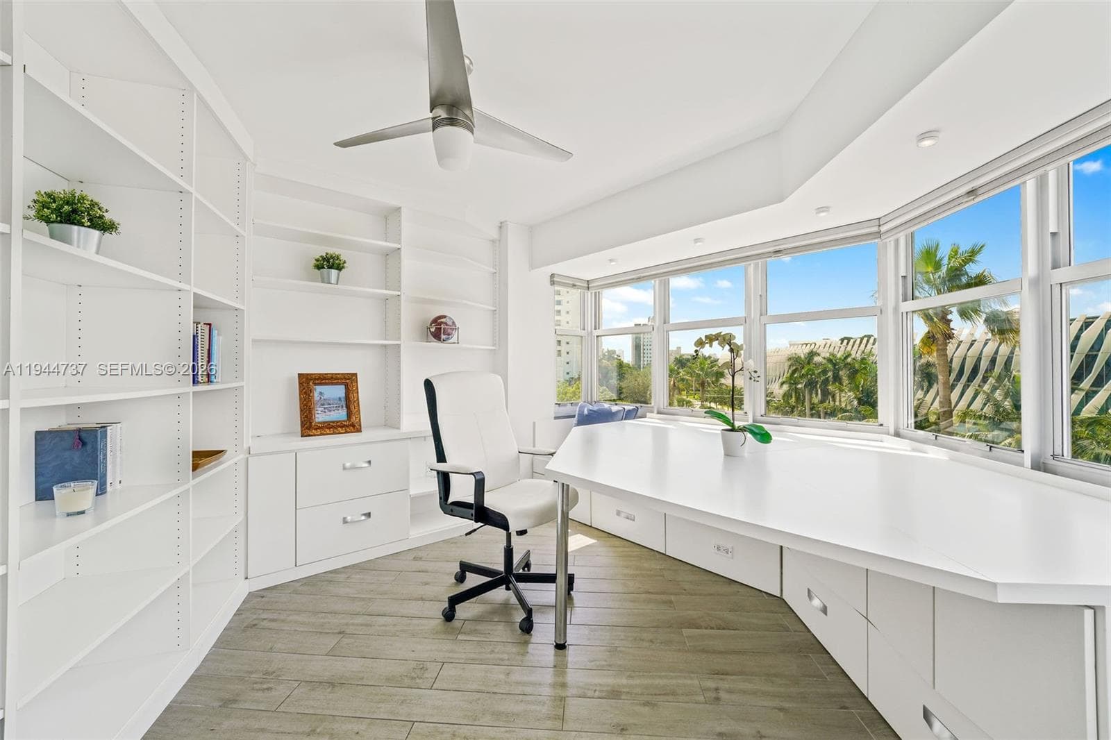 A11944737 — Miami Beach — 25