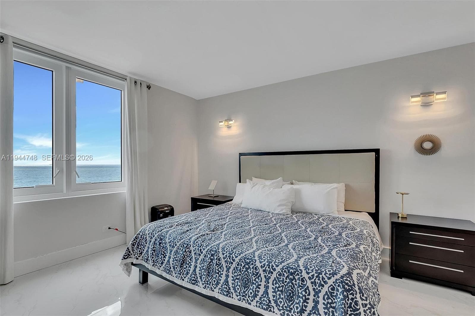 A11944748 — Miami Beach — 13