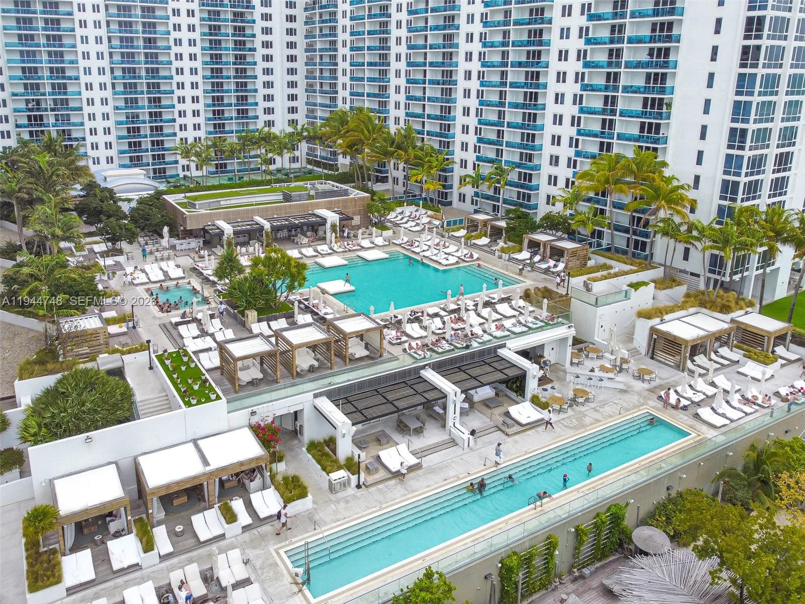 A11944748 — Miami Beach — 22