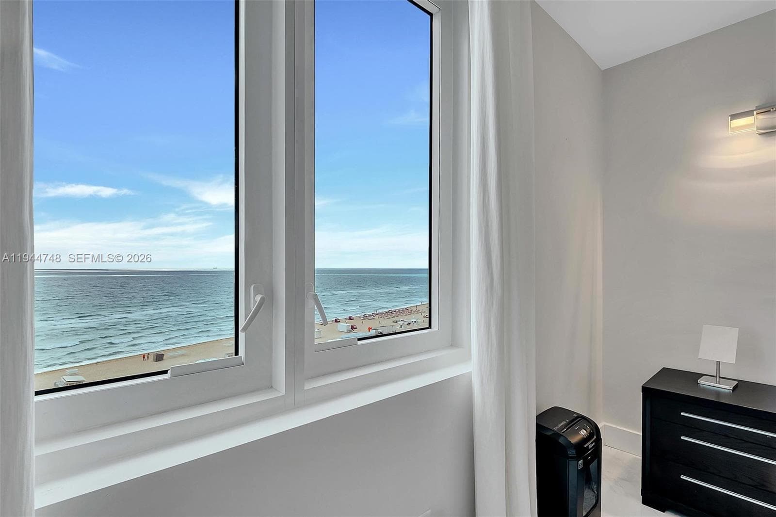 A11944748 — Miami Beach — 14