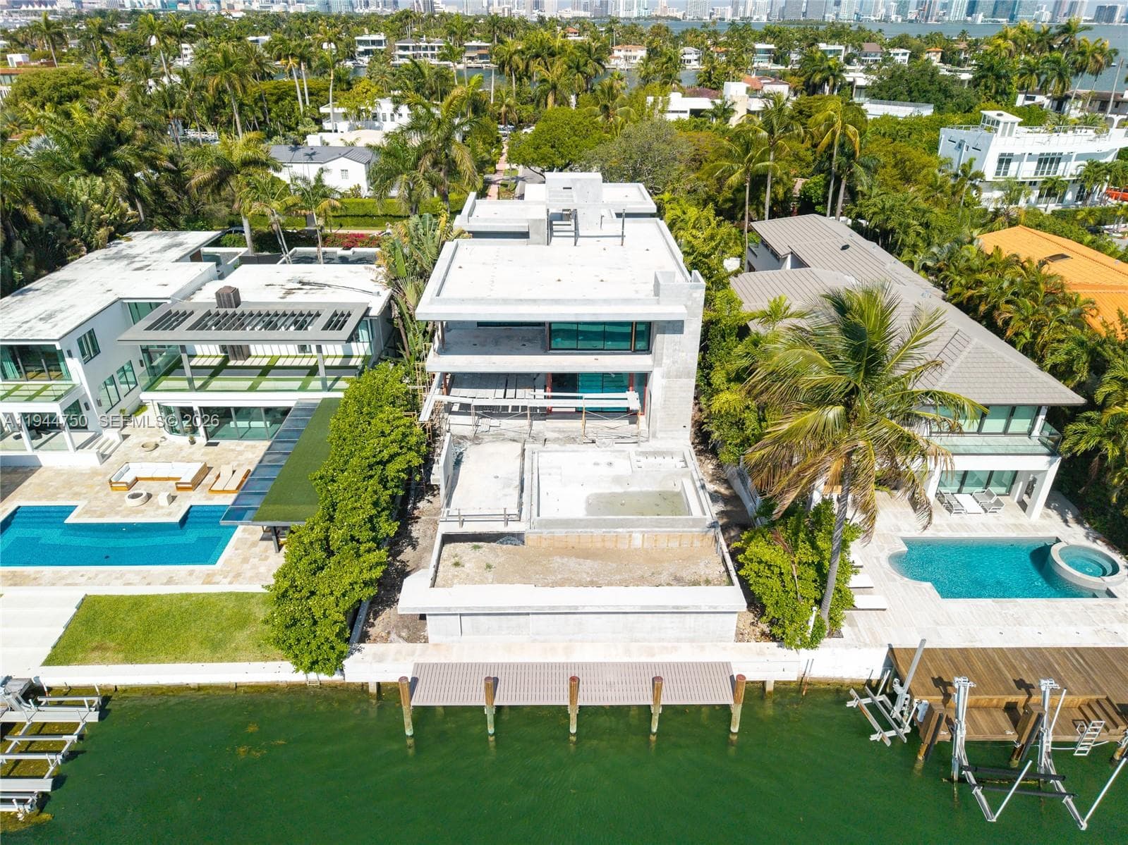 A11944750 — Miami Beach