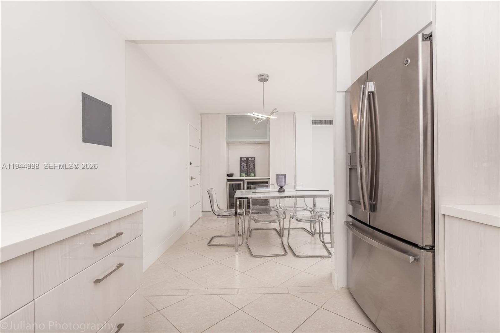 A11944998 — Miami Beach — 5