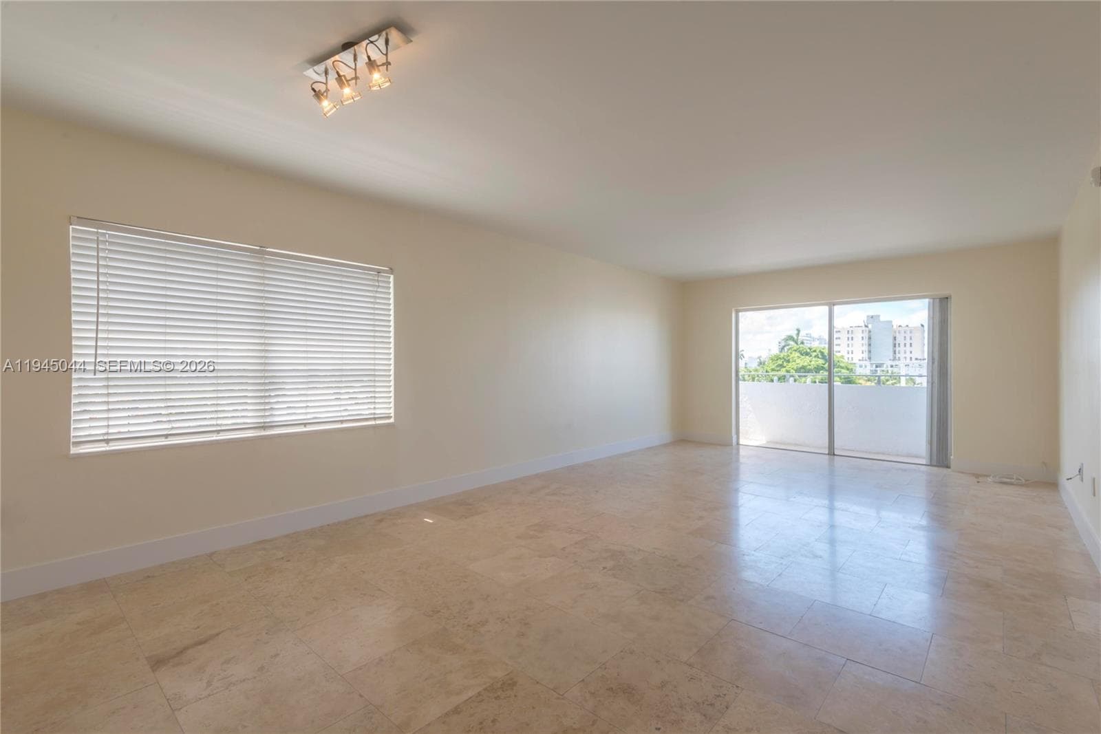 A11945044 — Miami Beach — 2
