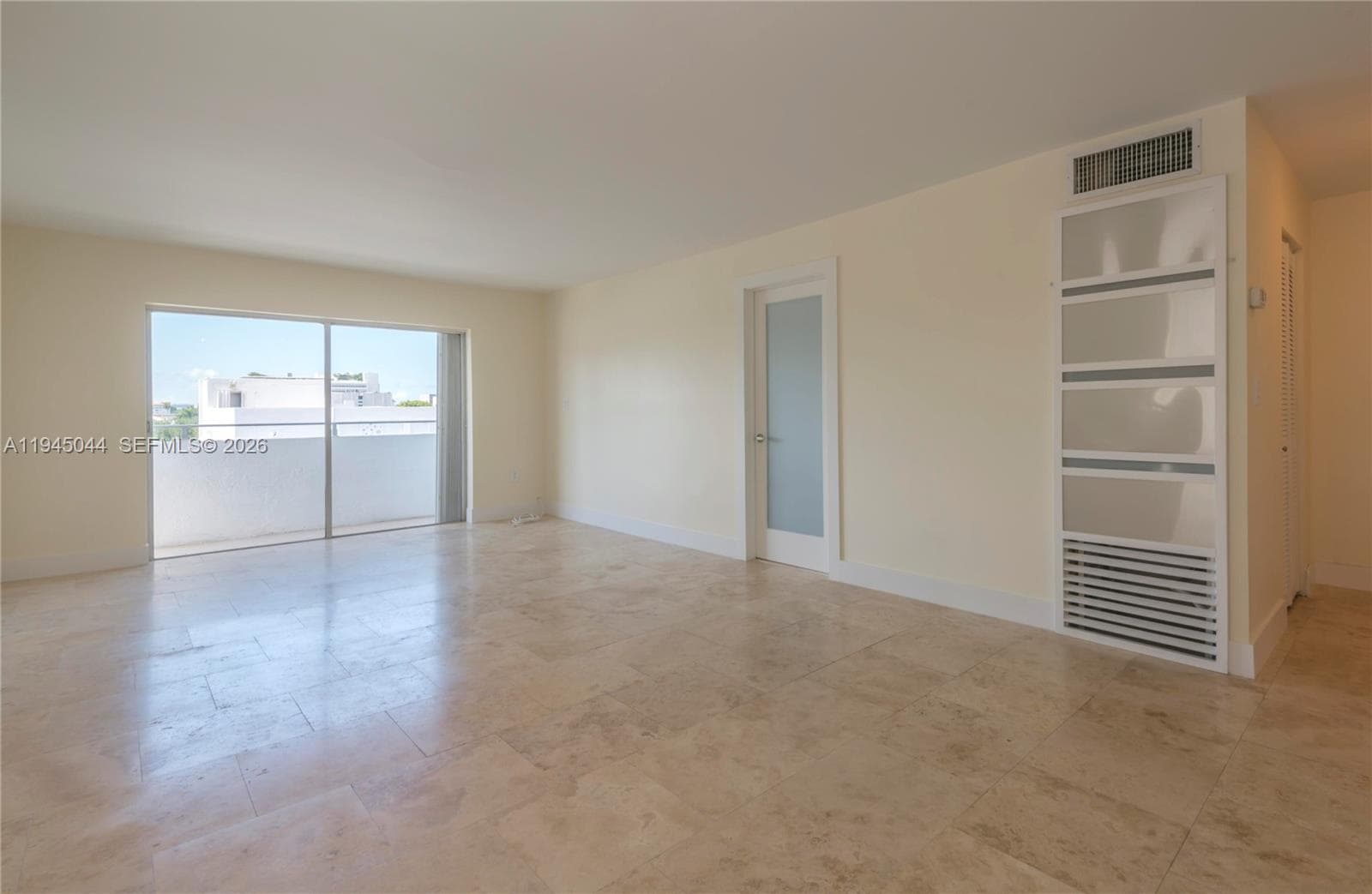 A11945044 — Miami Beach — 3