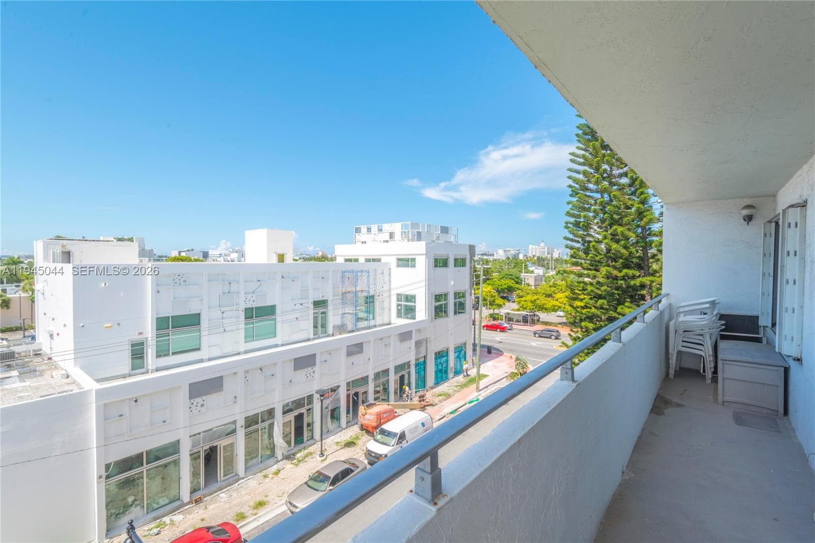 A11945044 — Miami Beach — 15