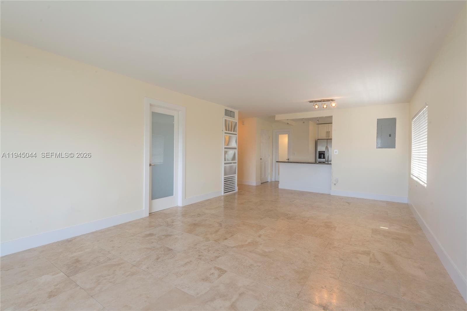 A11945044 — Miami Beach — 4