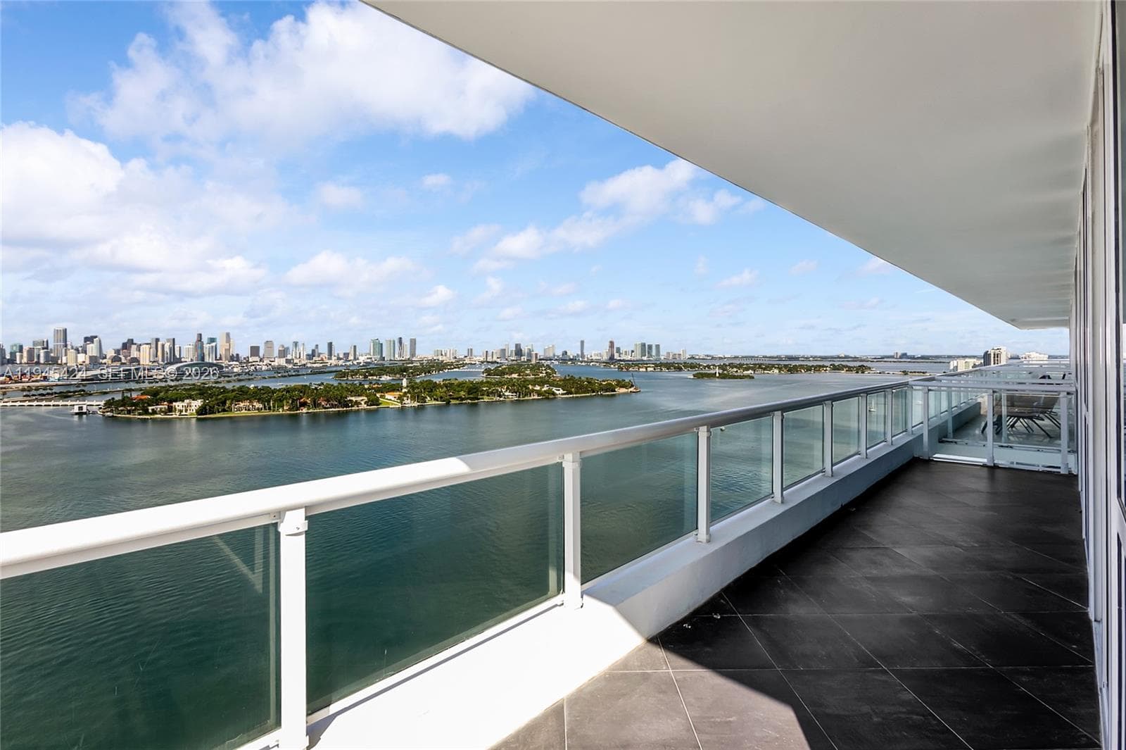 A11945424 — Miami Beach — 13