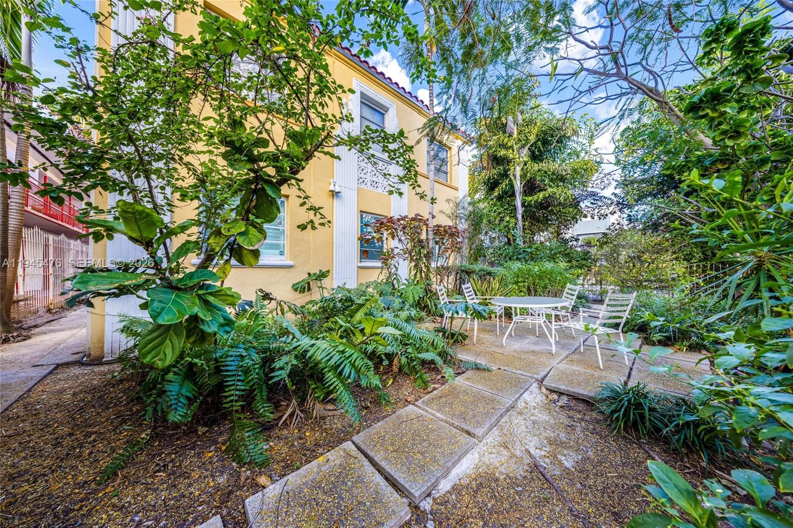 A11945476 — Miami Beach — 23