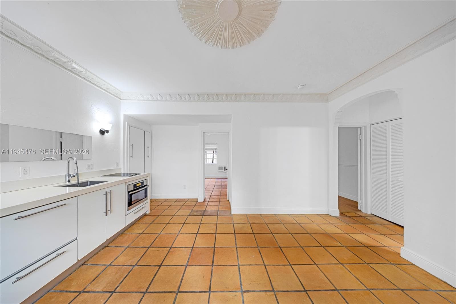A11945476 — Miami Beach — 7