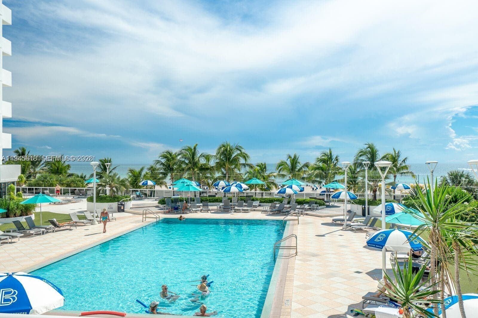 A11945618 — Miami Beach