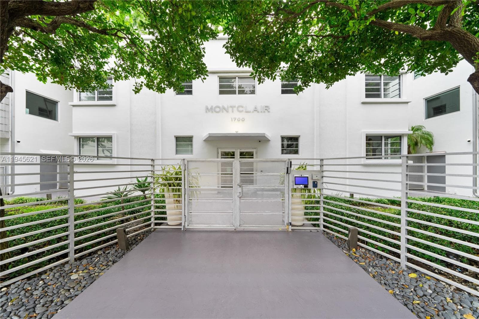 A11945621 — Miami Beach