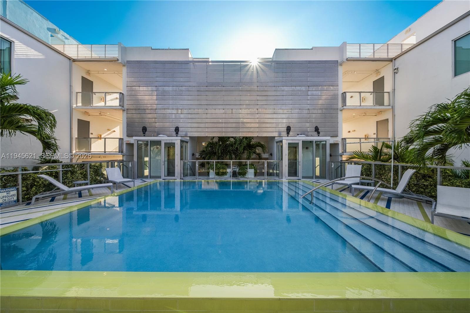 A11945621 — Miami Beach — 28