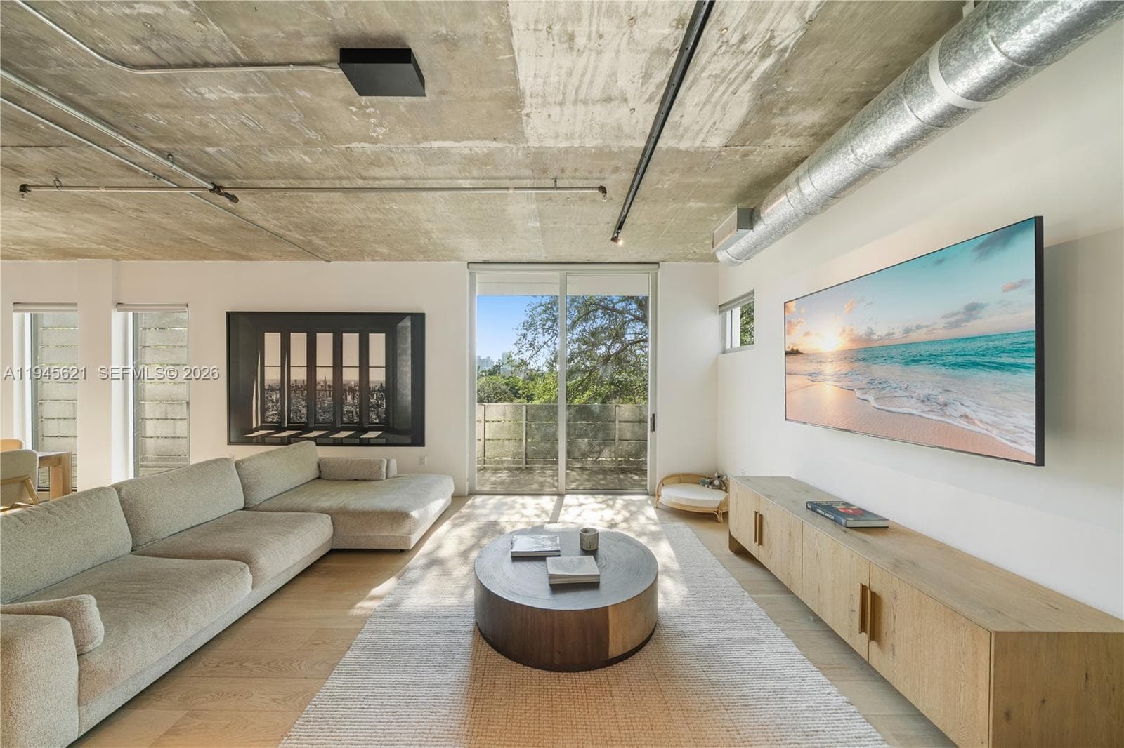 A11945621 — Miami Beach — 5