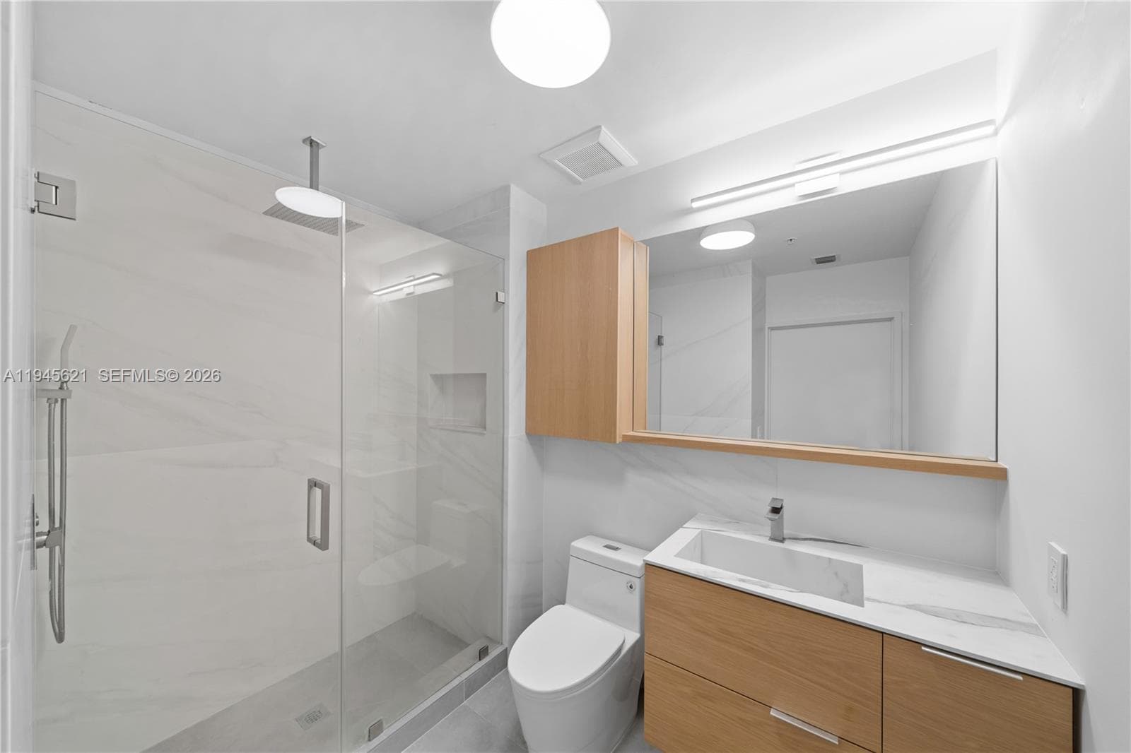 A11945621 — Miami Beach — 19