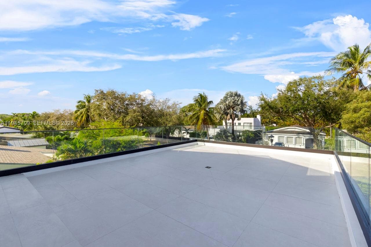 A11945709 — Miami Beach — 22