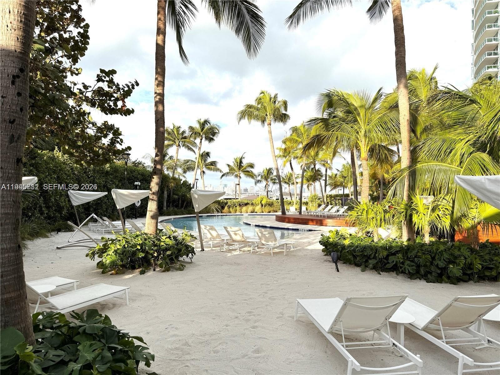 A11945711 — Miami Beach — 29