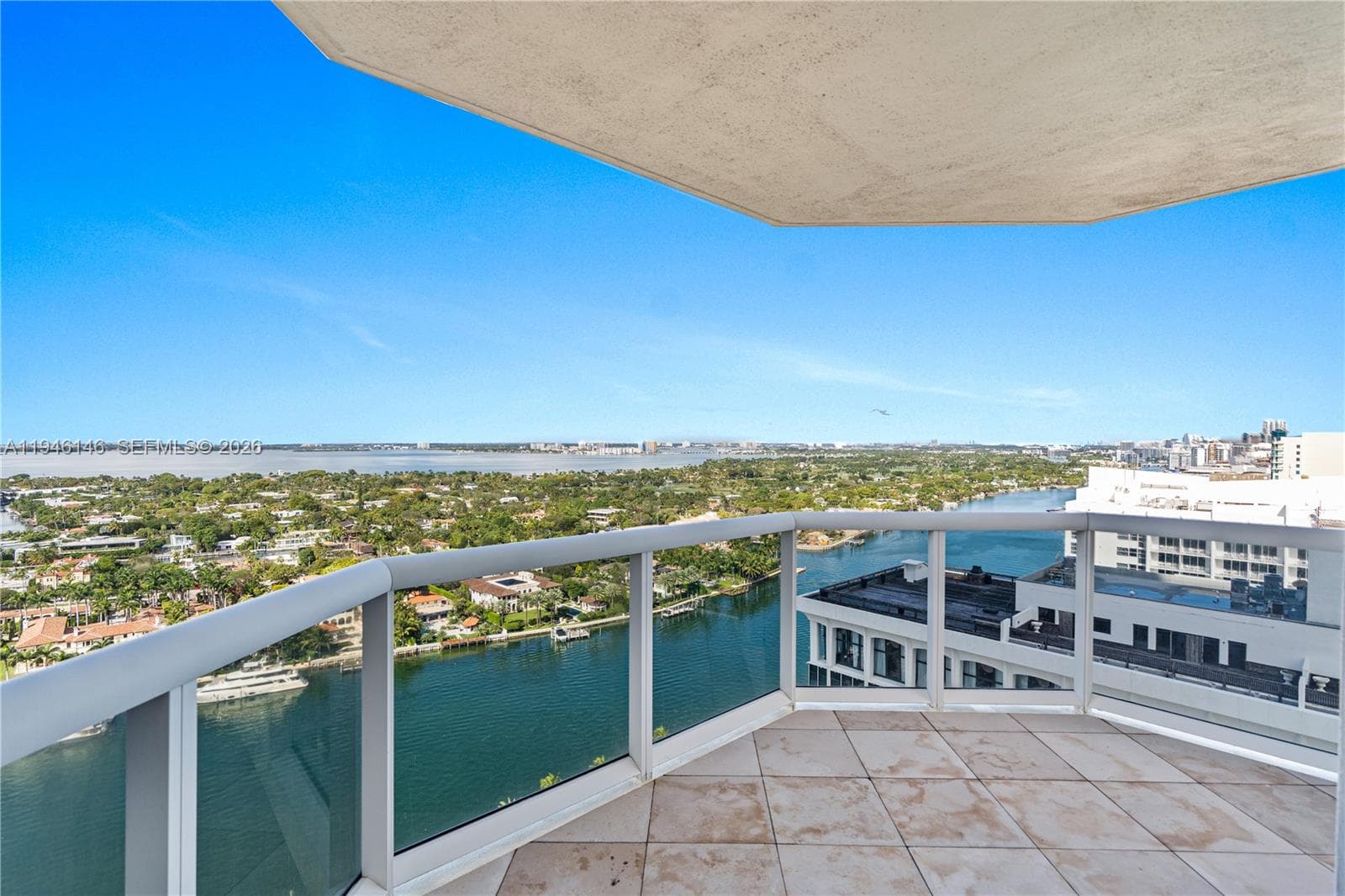 A11946146 — Miami Beach — 13