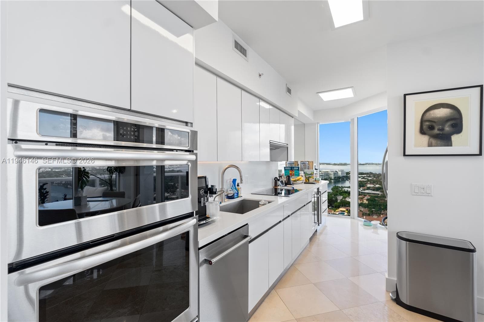 A11946146 — Miami Beach — 17