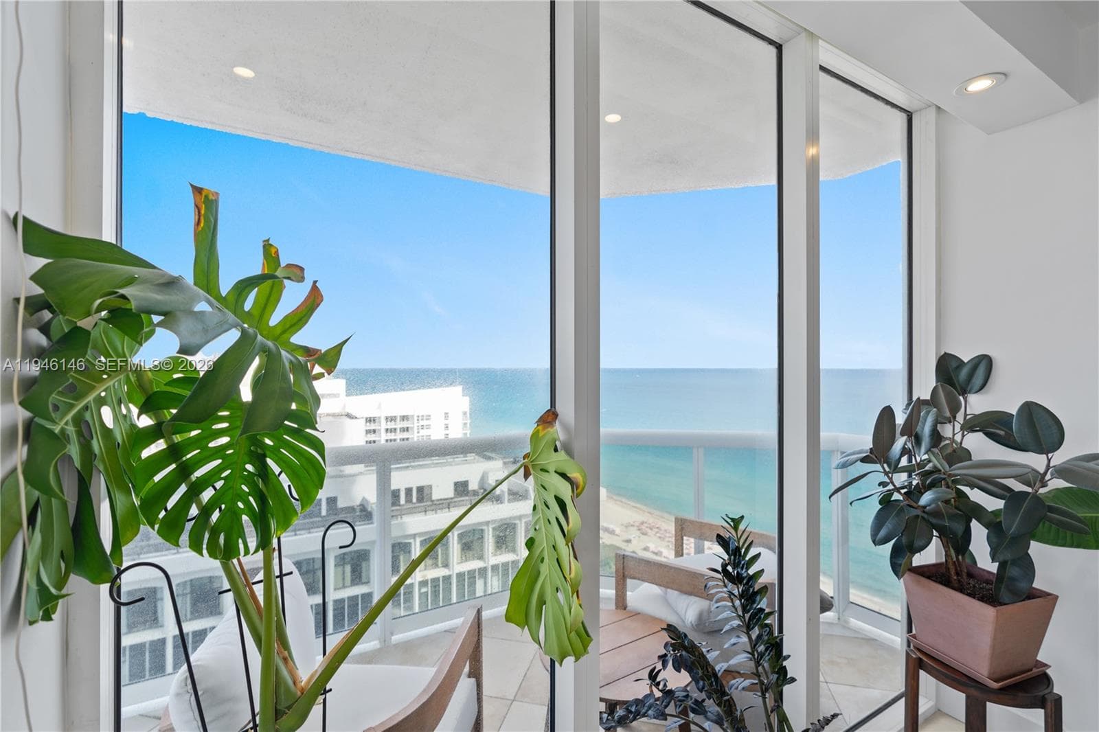 A11946146 — Miami Beach — 10
