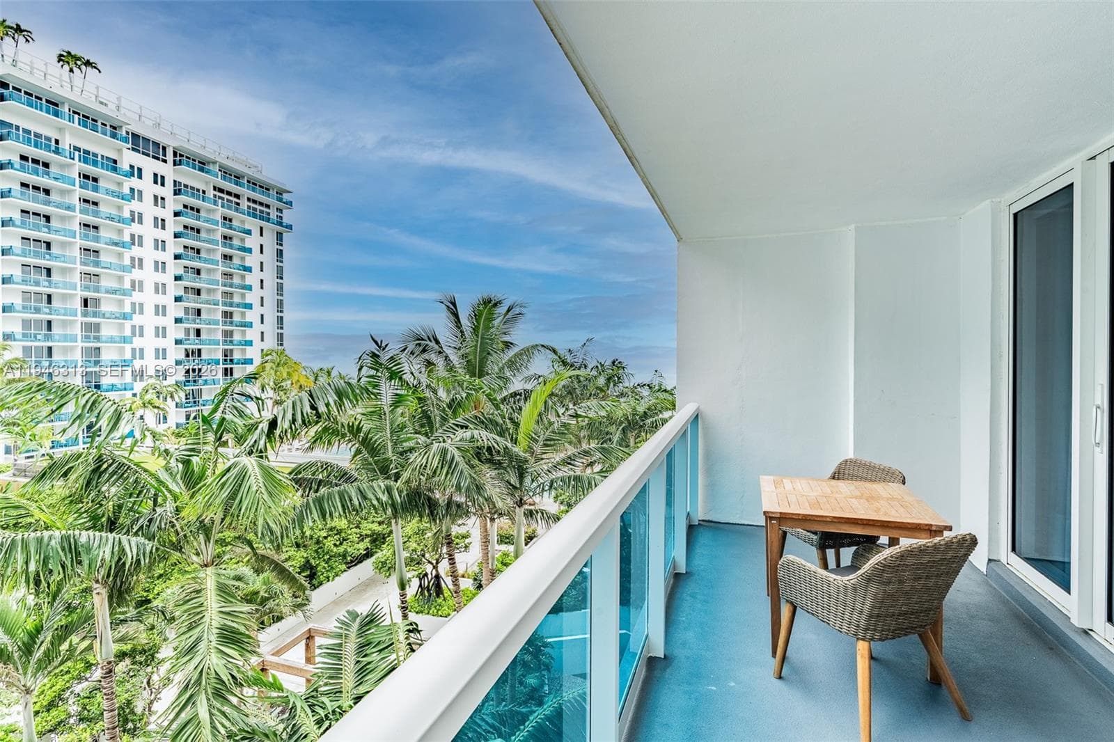 A11946313 — Miami Beach — 16