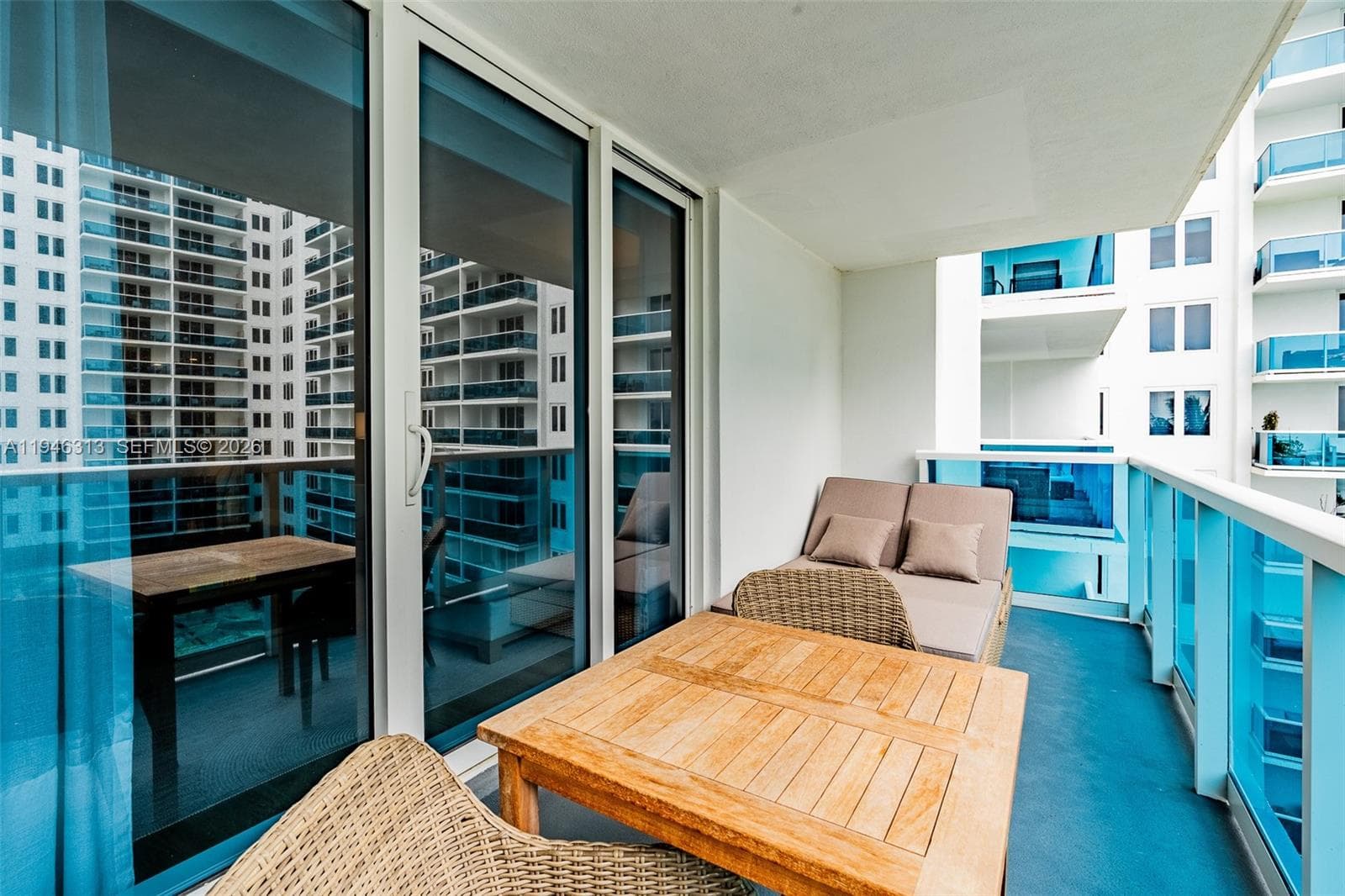 A11946313 — Miami Beach — 15