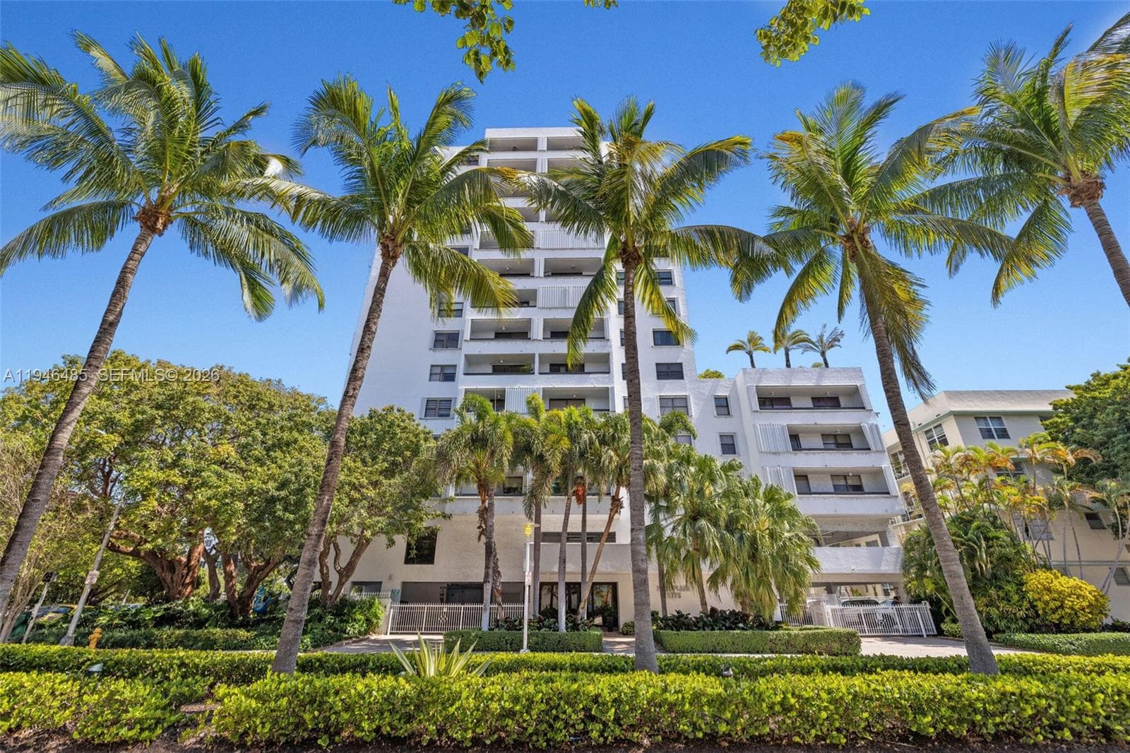 A11946485 — Miami Beach