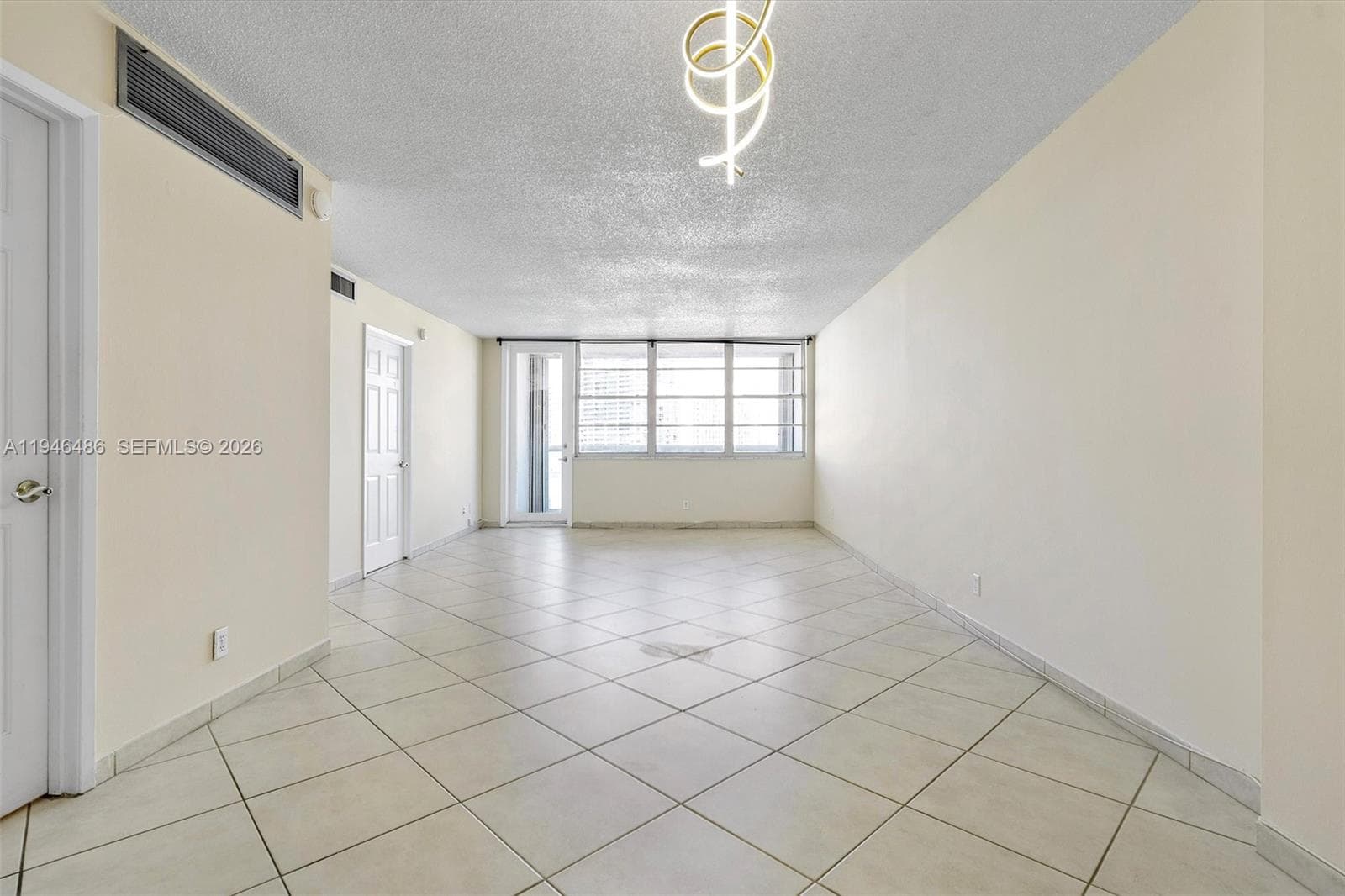 A11946486 — Miami Beach — 5