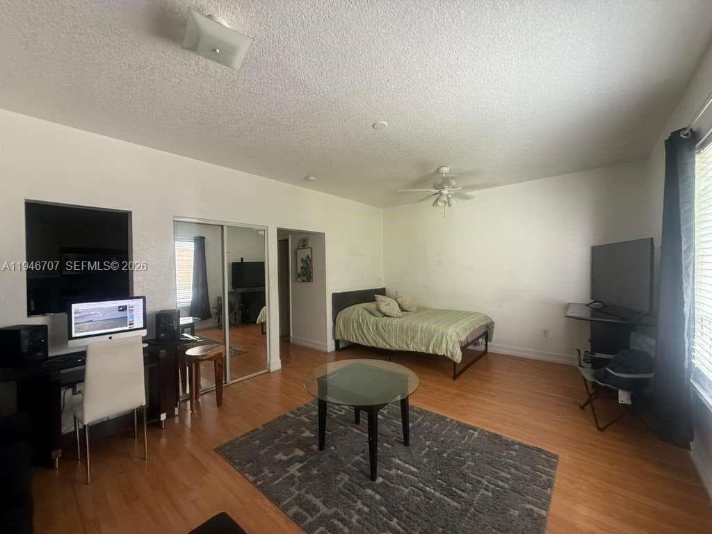 A11946707 — Miami Beach — 13
