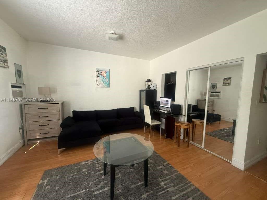 A11946707 — Miami Beach — 14