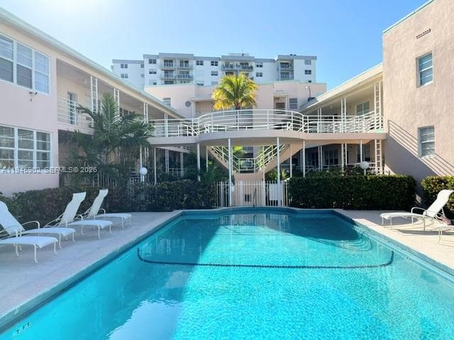 A11946902 — Miami Beach — 3