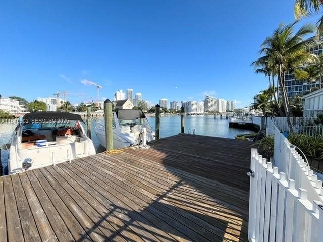 A11946902 — Miami Beach — 4