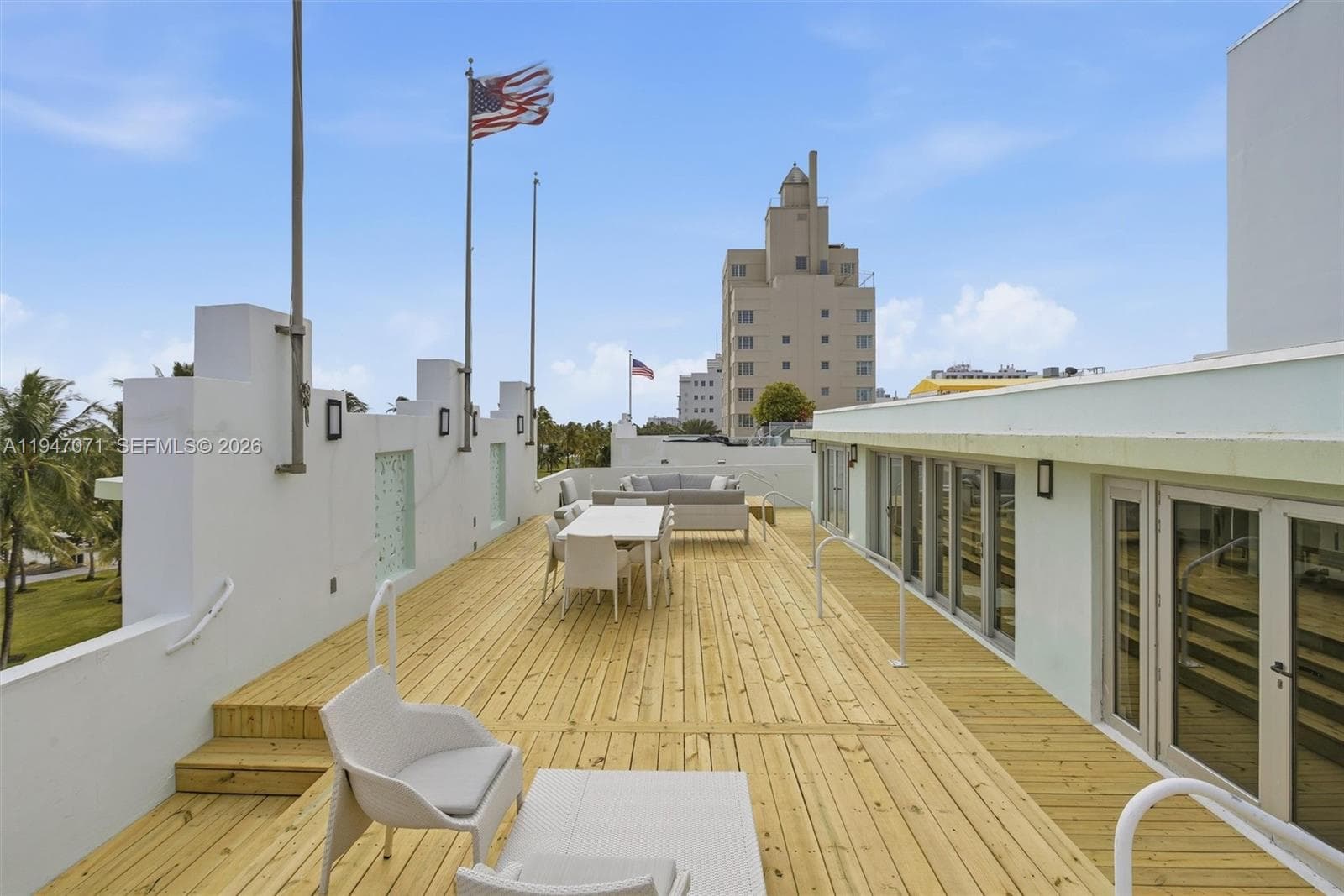 A11947071 — Miami Beach — 41