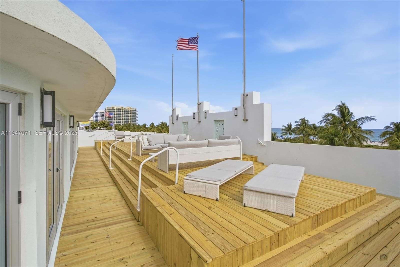 A11947071 — Miami Beach — 45