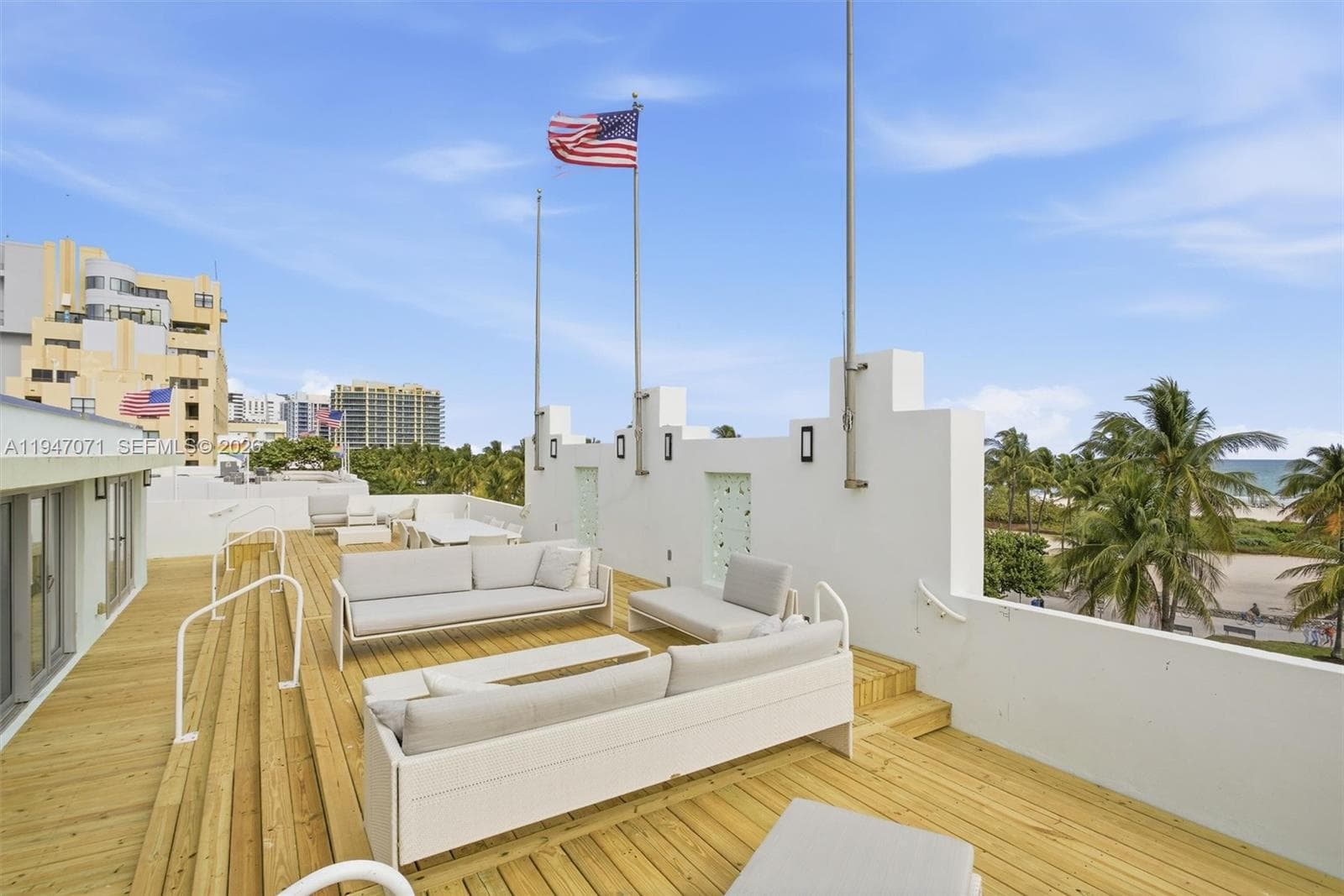 A11947071 — Miami Beach — 44