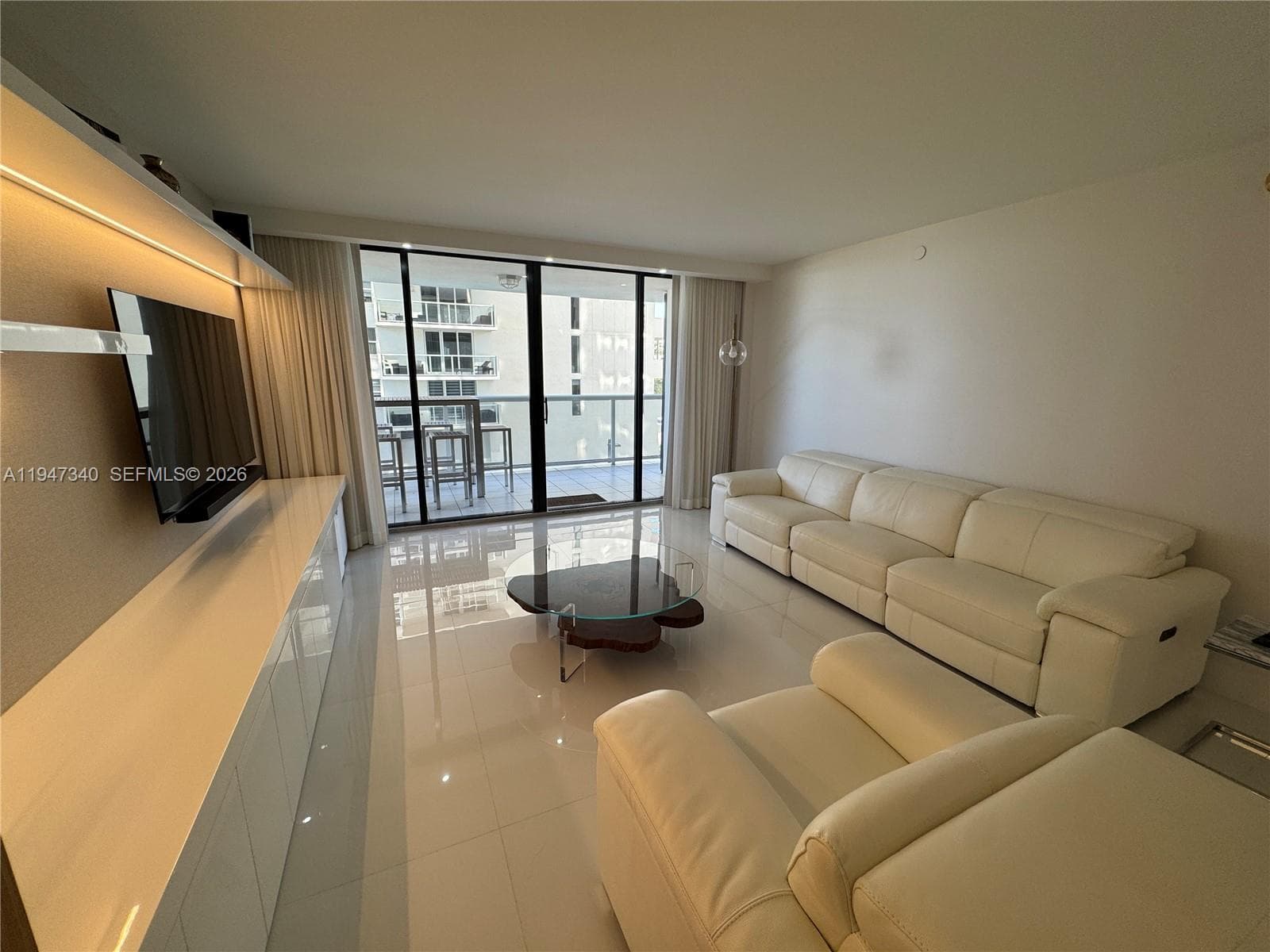 A11947340 — Miami Beach — 62