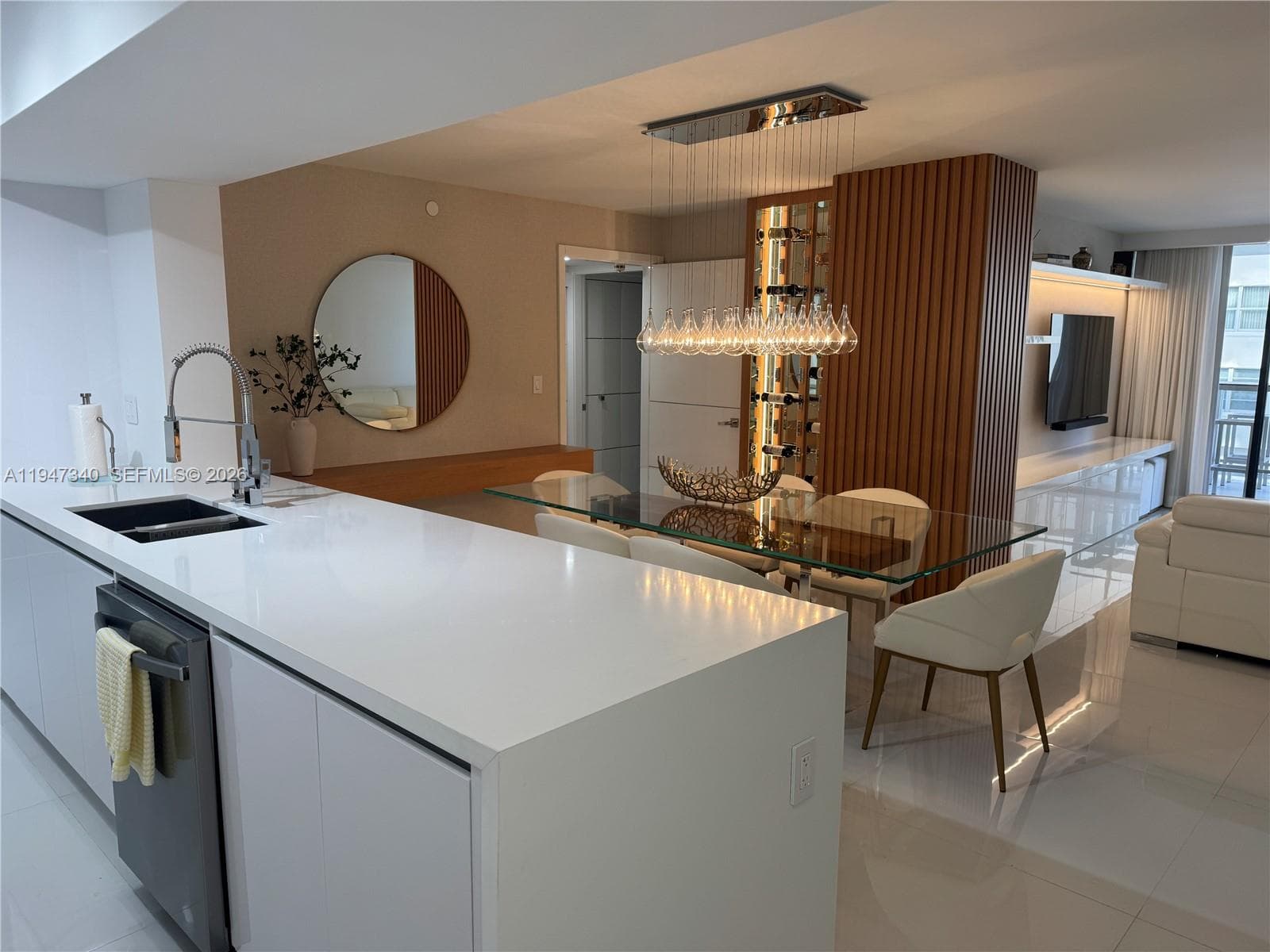 A11947340 — Miami Beach — 2