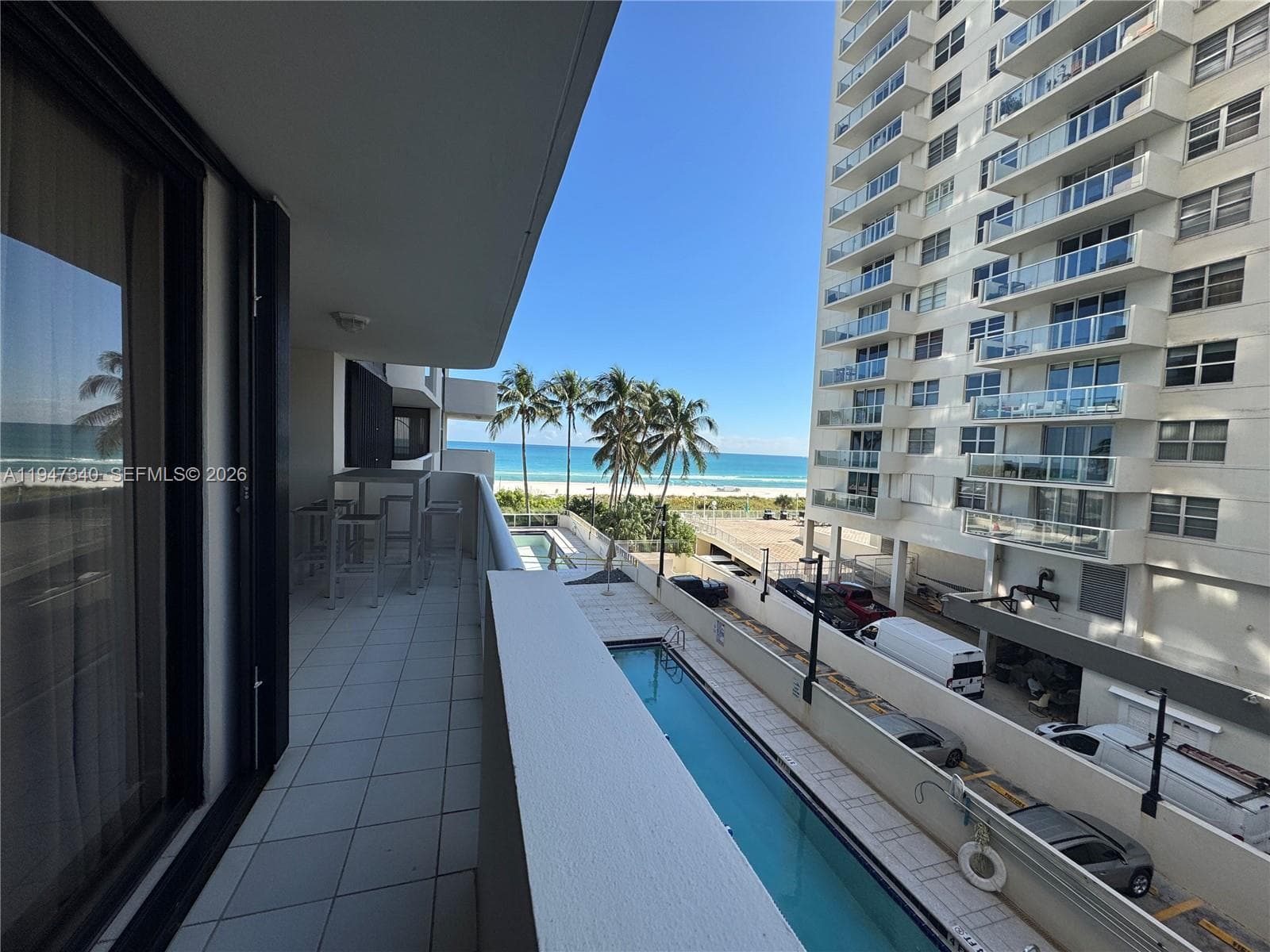 A11947340 — Miami Beach — 67