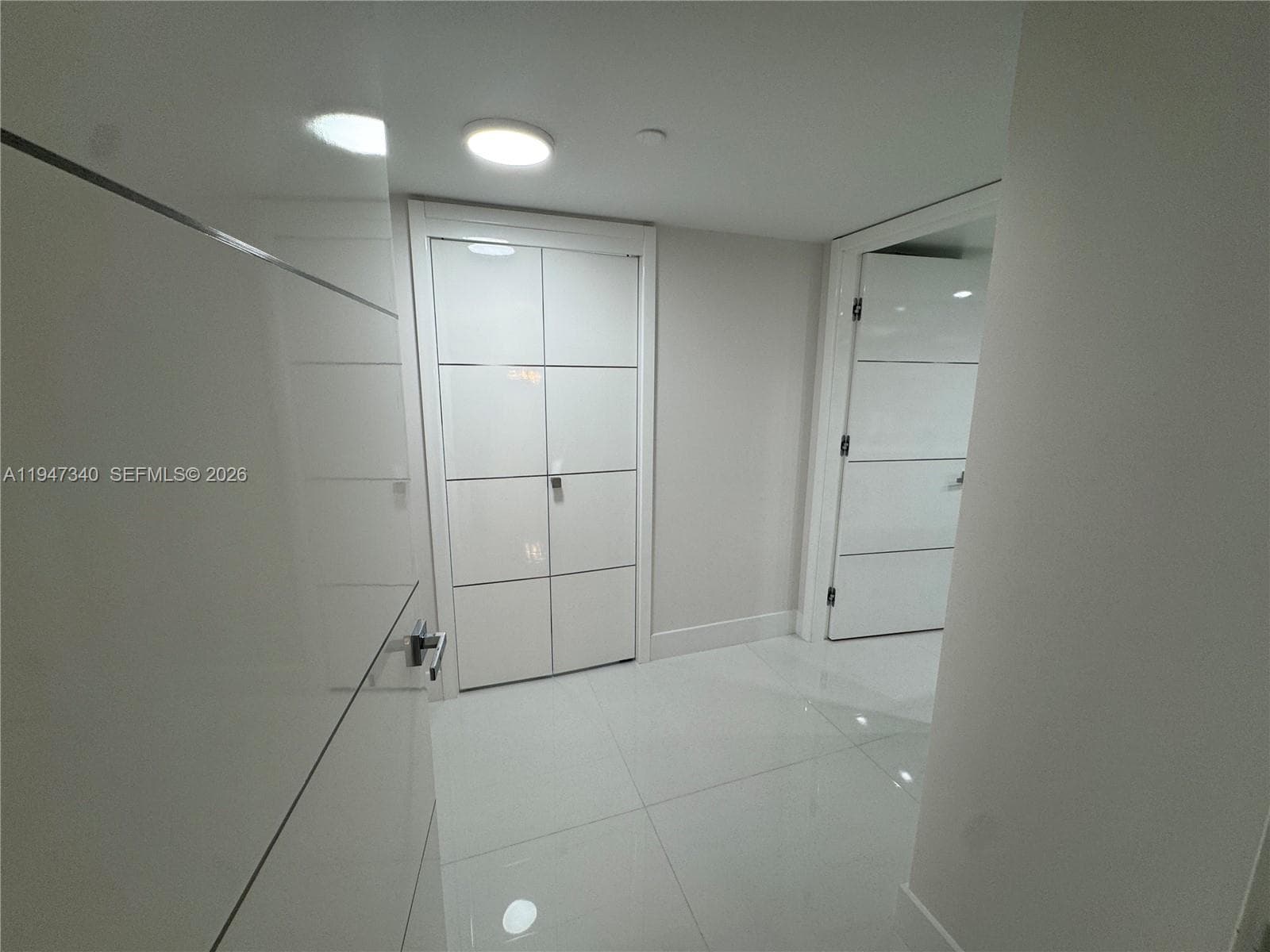 A11947340 — Miami Beach — 80