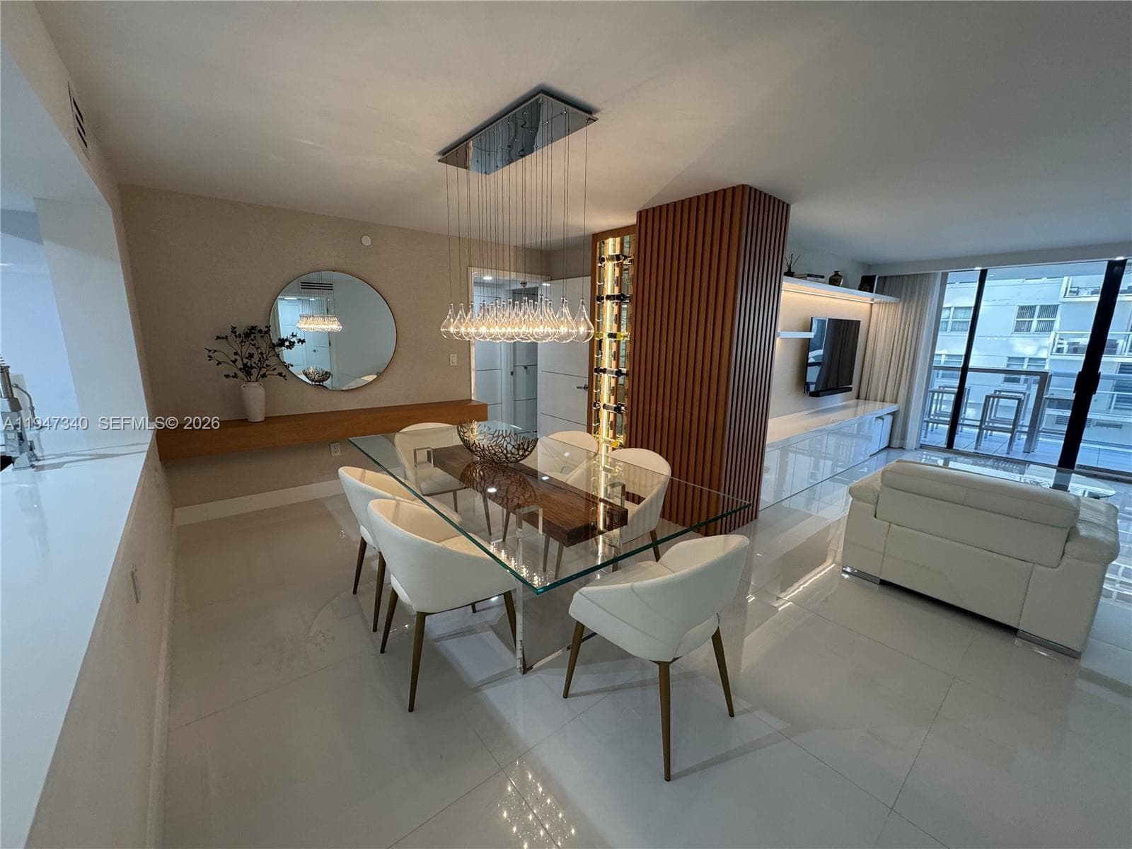 A11947340 — Miami Beach
