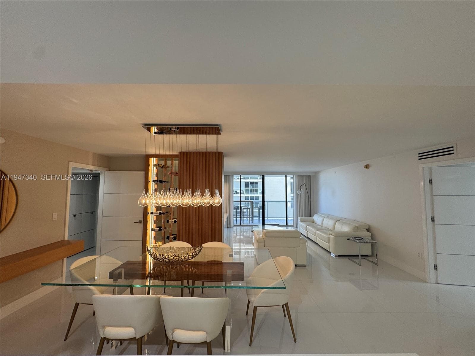 A11947340 — Miami Beach — 38