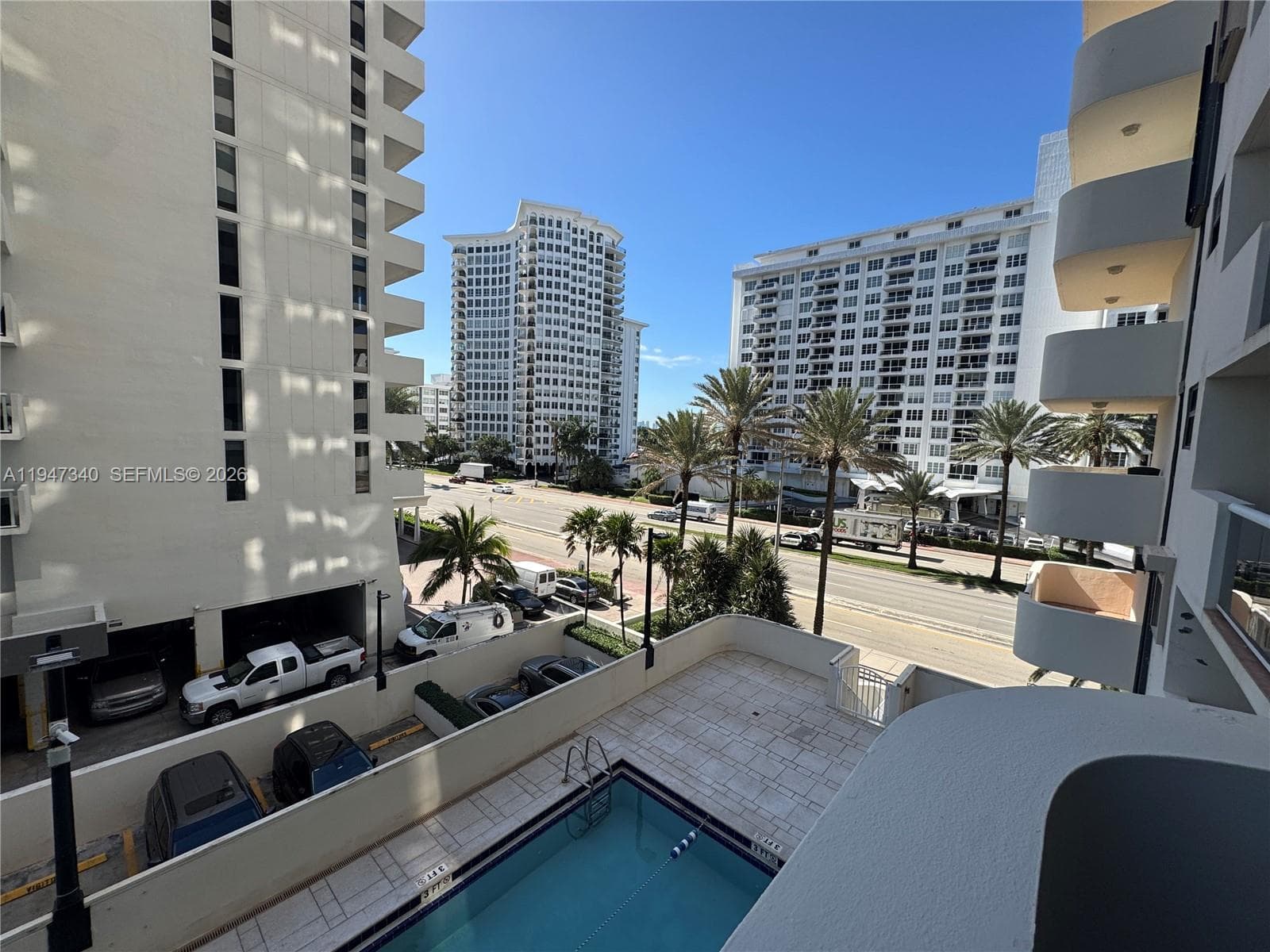 A11947340 — Miami Beach — 68
