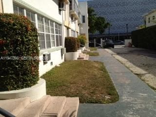 A11947393 — Miami Beach