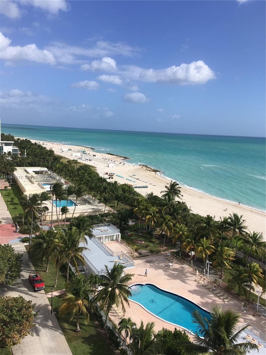 A11947512 — Miami Beach — 2