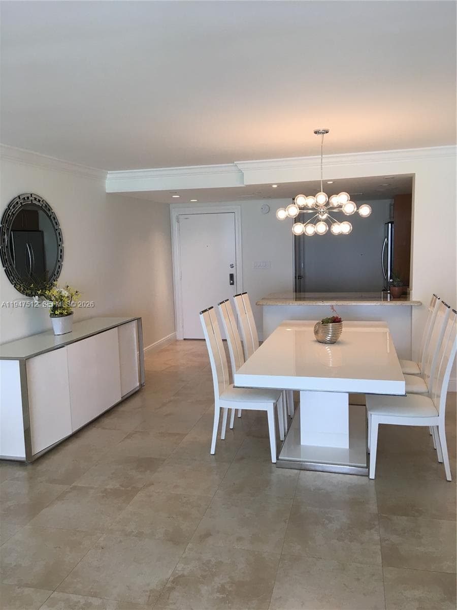 A11947512 — Miami Beach — 6