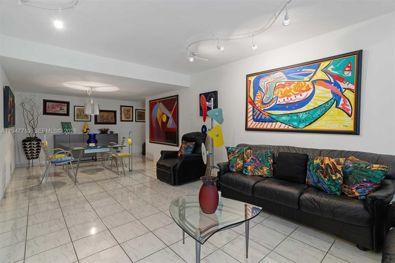 A11947710 — Miami Beach — 13
