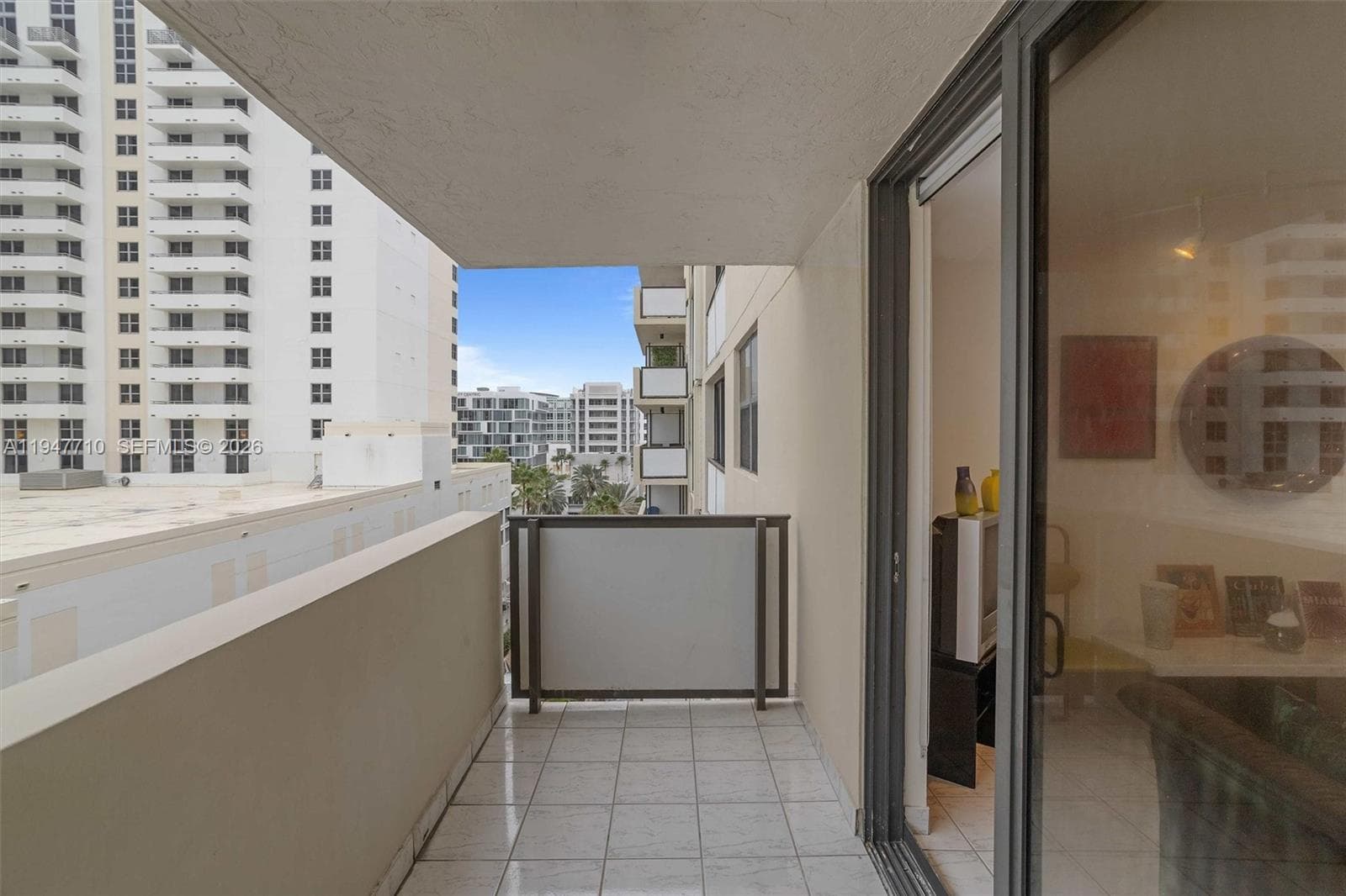 A11947710 — Miami Beach — 17