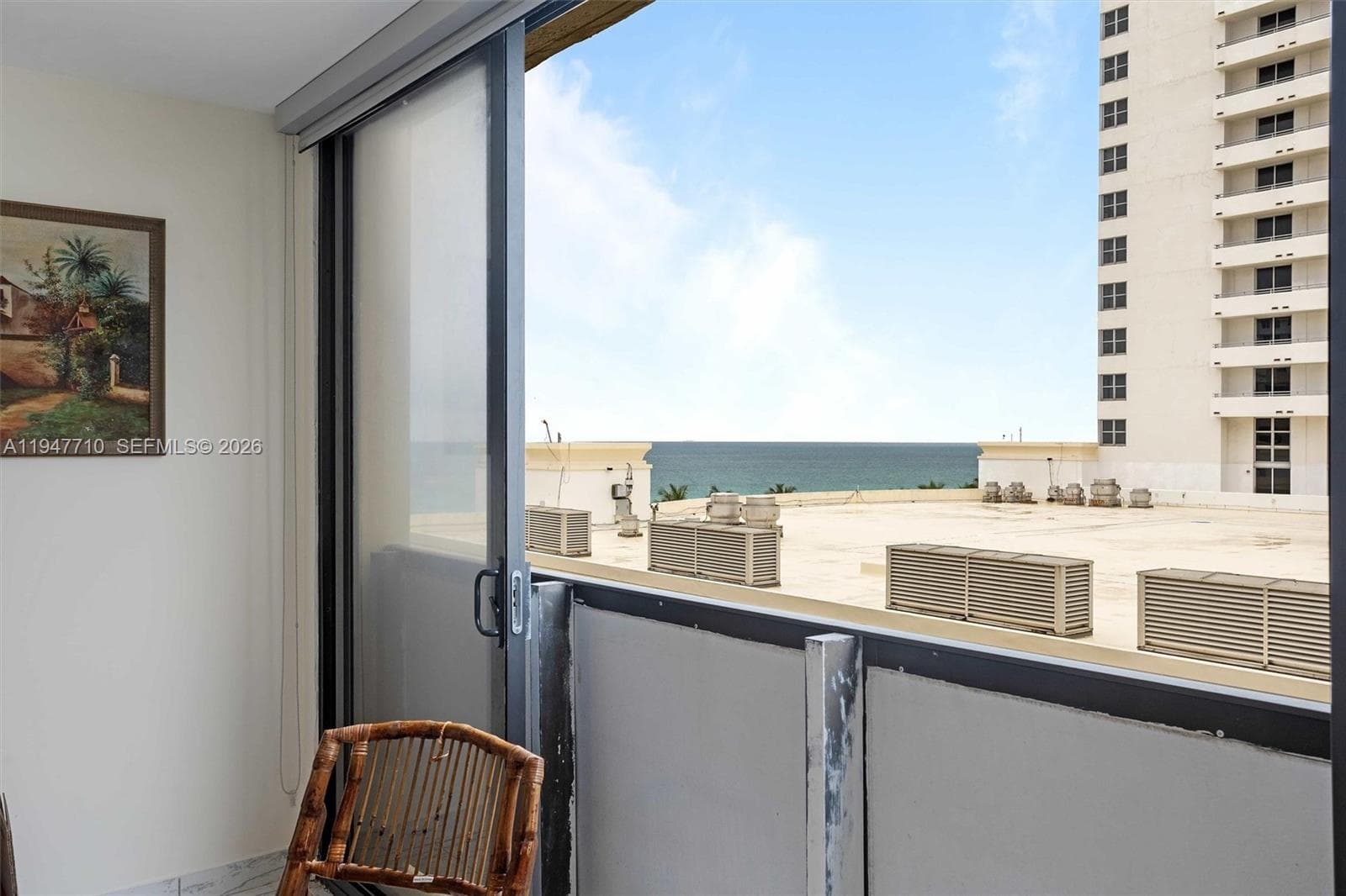 A11947710 — Miami Beach — 24